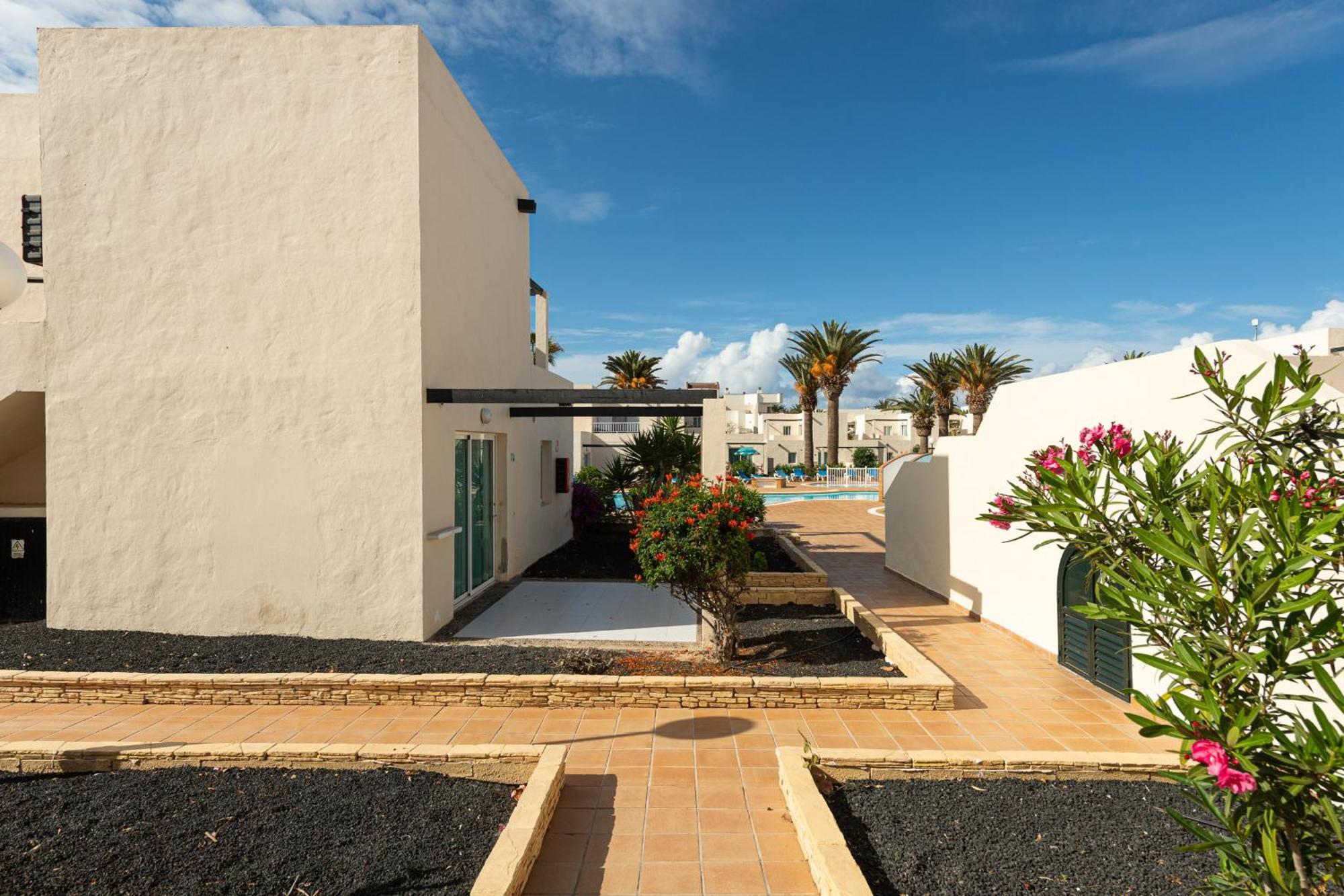 Alisios Con Terraza Y Piscina Apartment